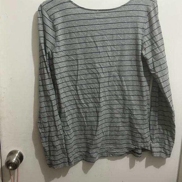 Old Navy Heather Gray and Black Striped Tee - Picture 3 of 4